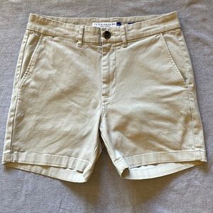 Peter Manning Stretch Chino Shorts. Size 31, 5” Inseam, Stone / light grey
